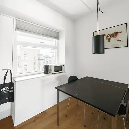 Apartment Beautiful W Balcony